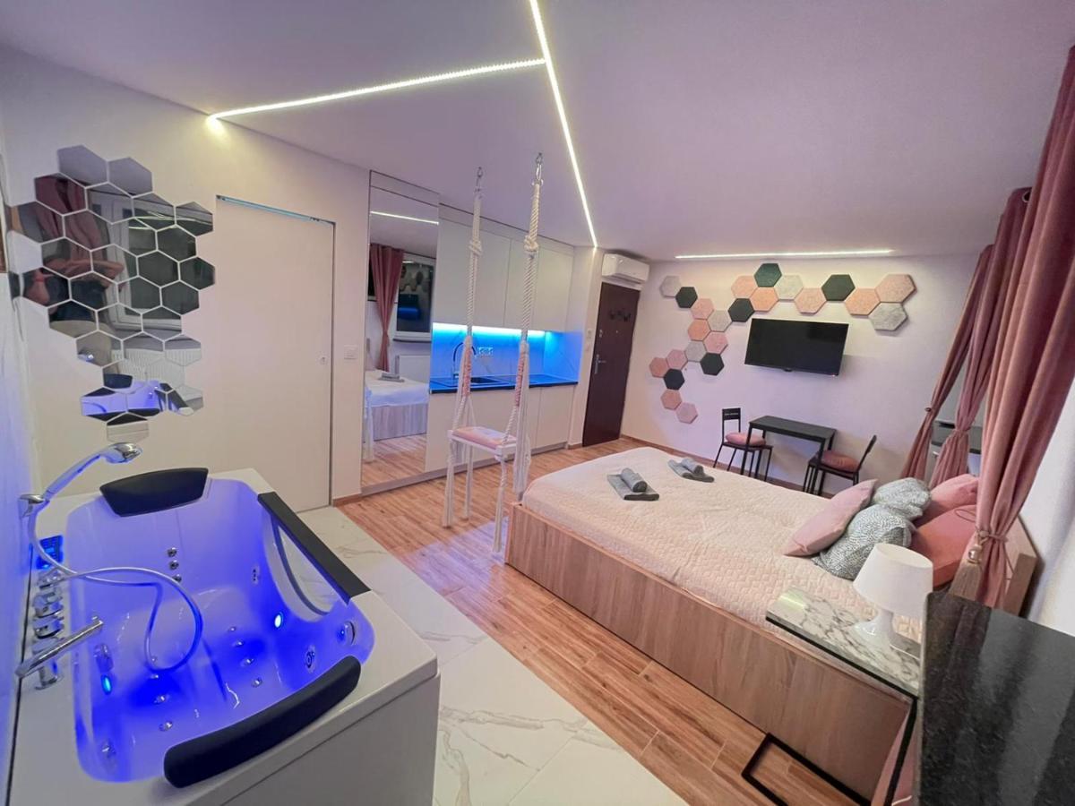Yourapart Jacuzzi Przy Zamku Krolewskim Varşovia Exterior foto