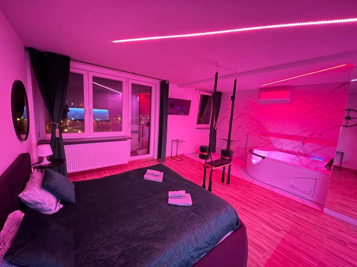 Yourapart Jacuzzi Przy Zamku Krolewskim Varşovia Exterior foto